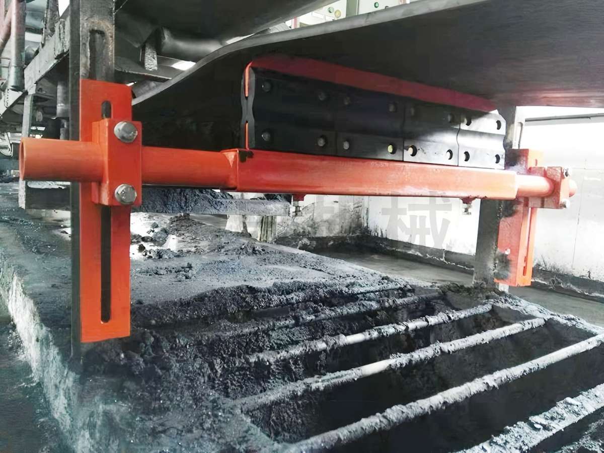 帶式輸送機(jī)常用的清掃器有哪些？